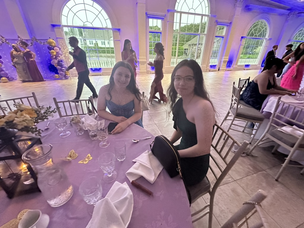 THS Class of 2025 Dances "Under the Lanterns"